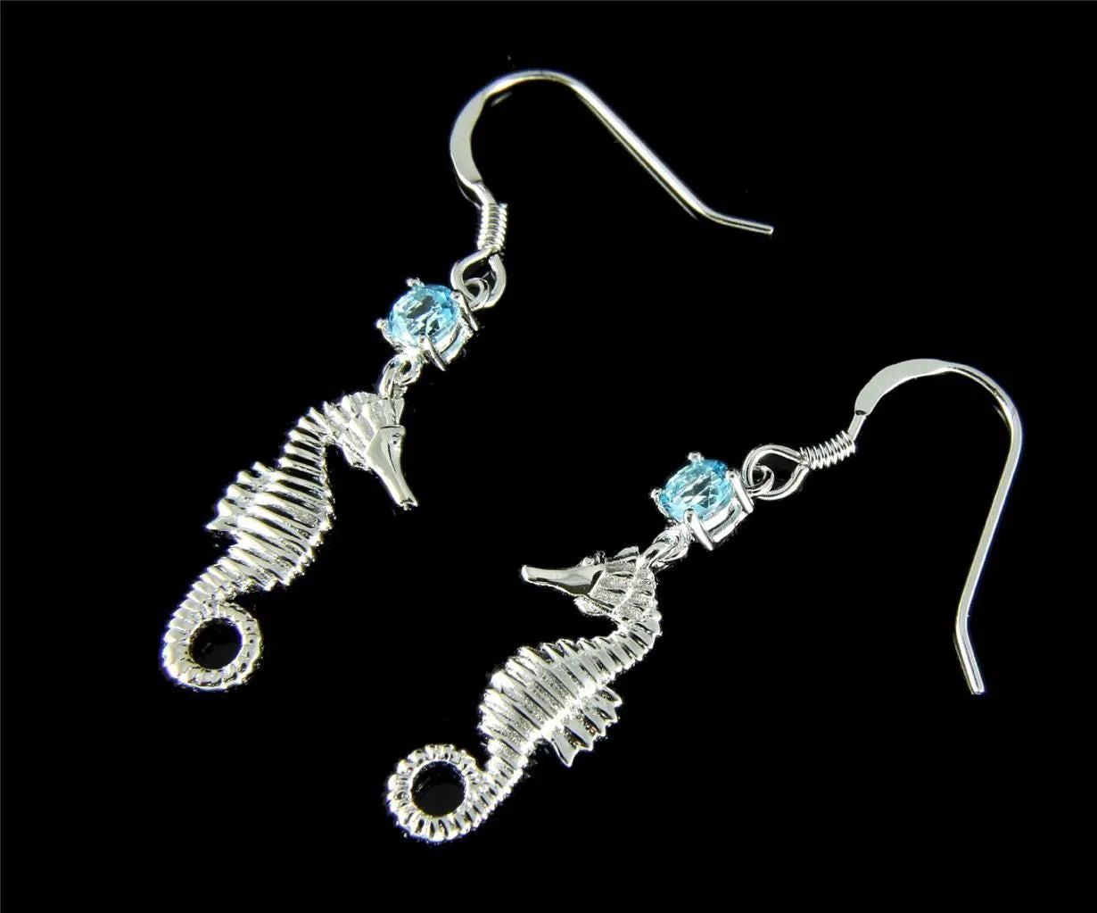 GENUINE BLUE TOPAZ SILVER 925 HAWAIIAN SEAHORSE PENDANT EARRINGS SET