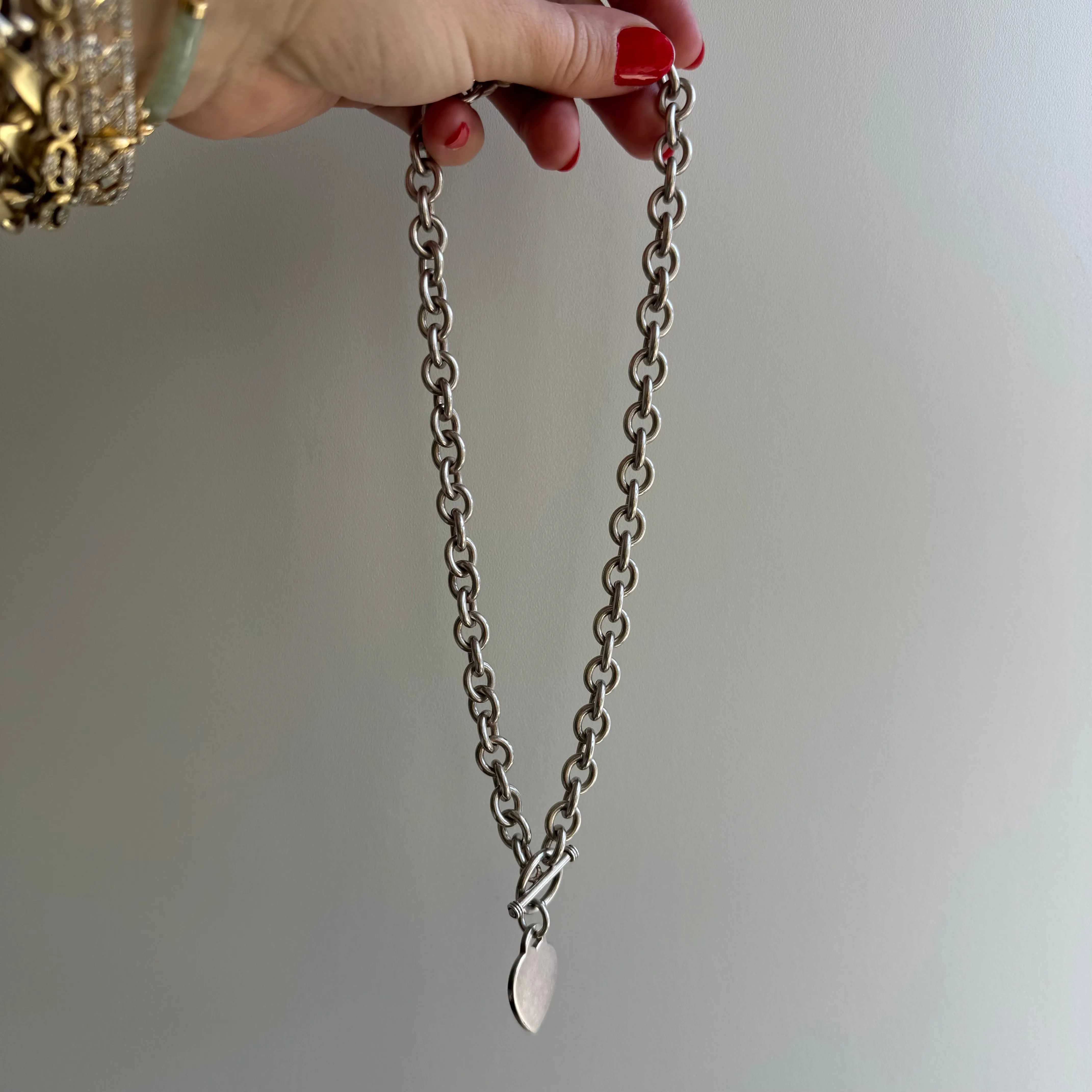 V I N T A G E // heart adorned / sterling silver oval cable link toggle chain with a heart pendant / 18", 78g